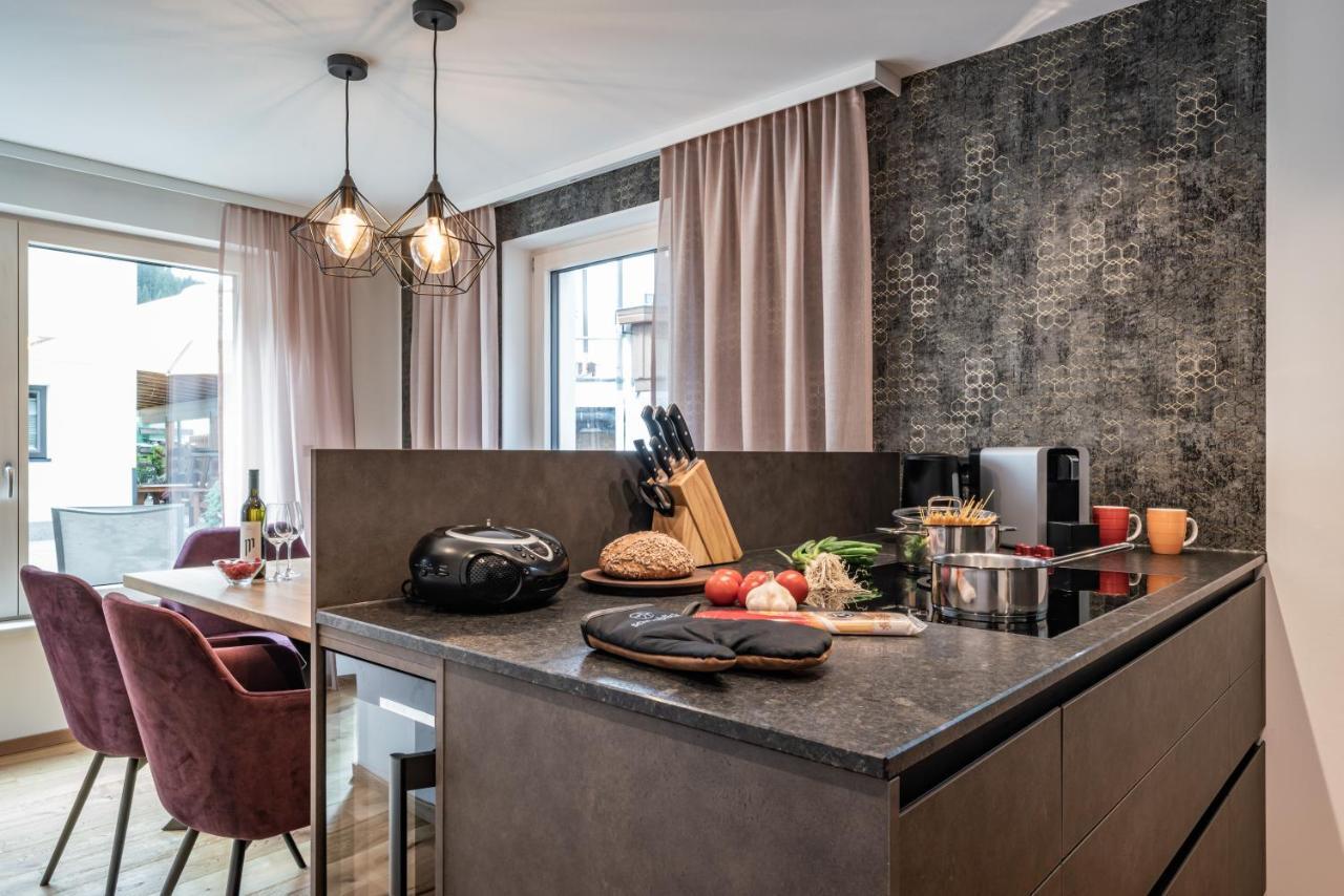 Schoenblick Appartements Тукс Экстерьер фото