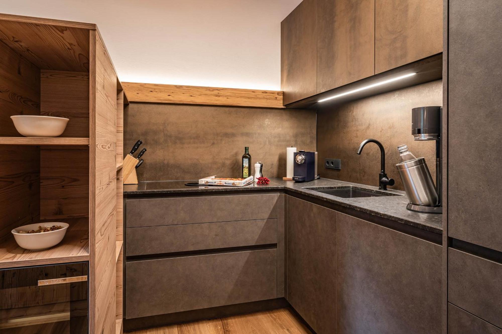 Schoenblick Appartements Тукс Экстерьер фото