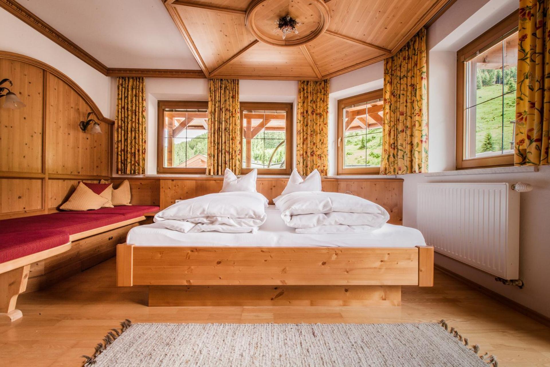 Schoenblick Appartements Тукс Экстерьер фото