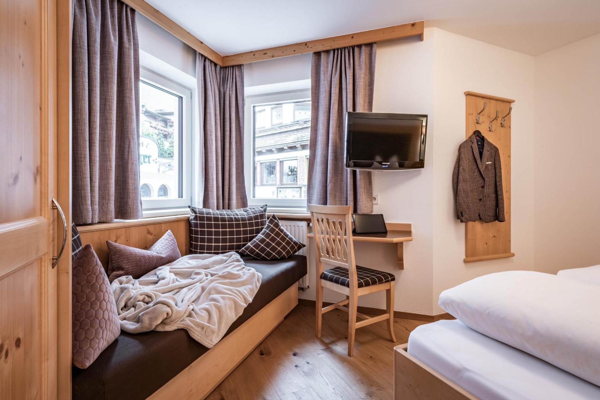 Schoenblick Appartements Тукс Экстерьер фото