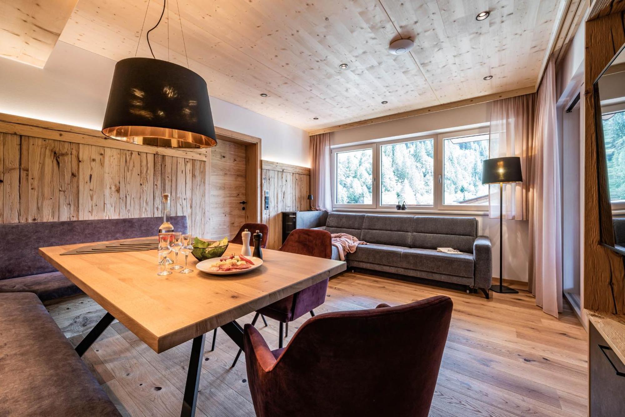 Schoenblick Appartements Тукс Экстерьер фото